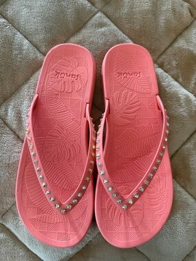 Sanuk Women's Coral Studded Flip Flop Sandals NWOT